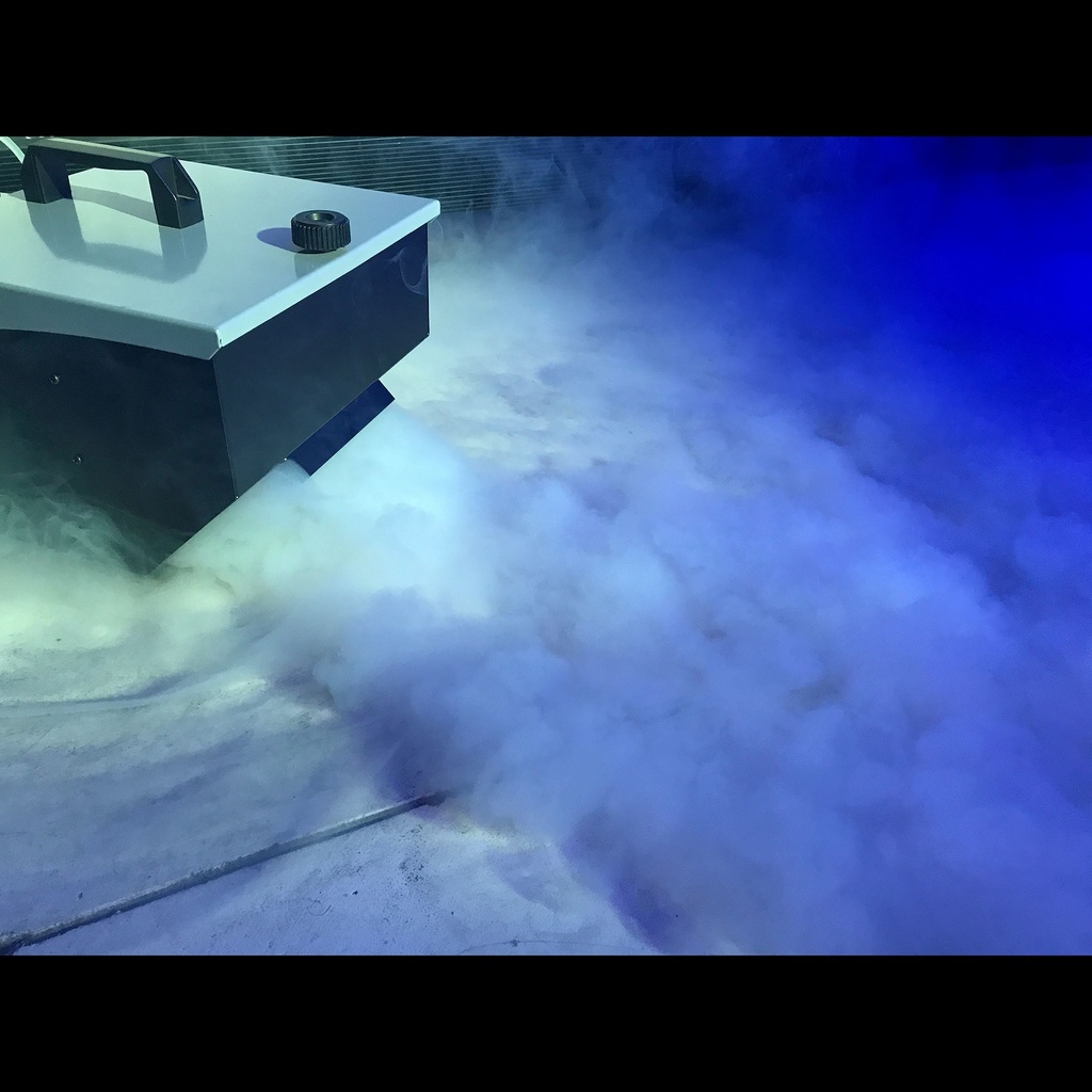 ADJ LIQUIDO PARA MAQUINA DE HUMO BAJO 4 LTS